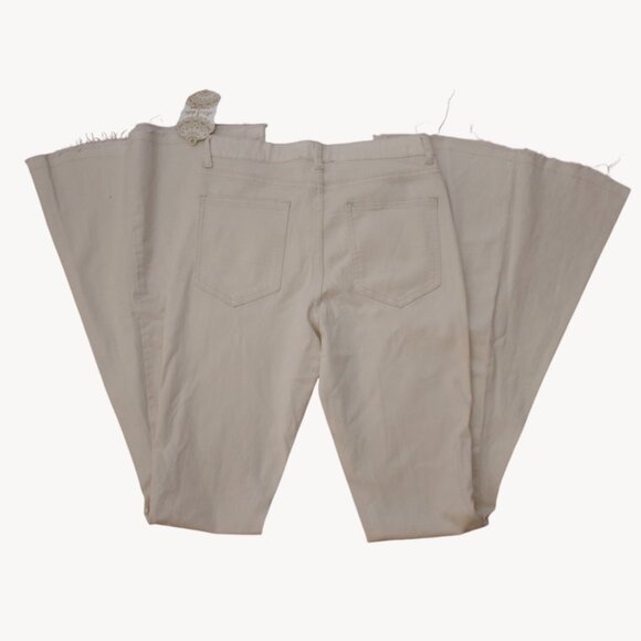 Altar’d State Emerie Exaggerated Flare Bell Bottoms Cream Jeans NWT - Picture 3 of 6